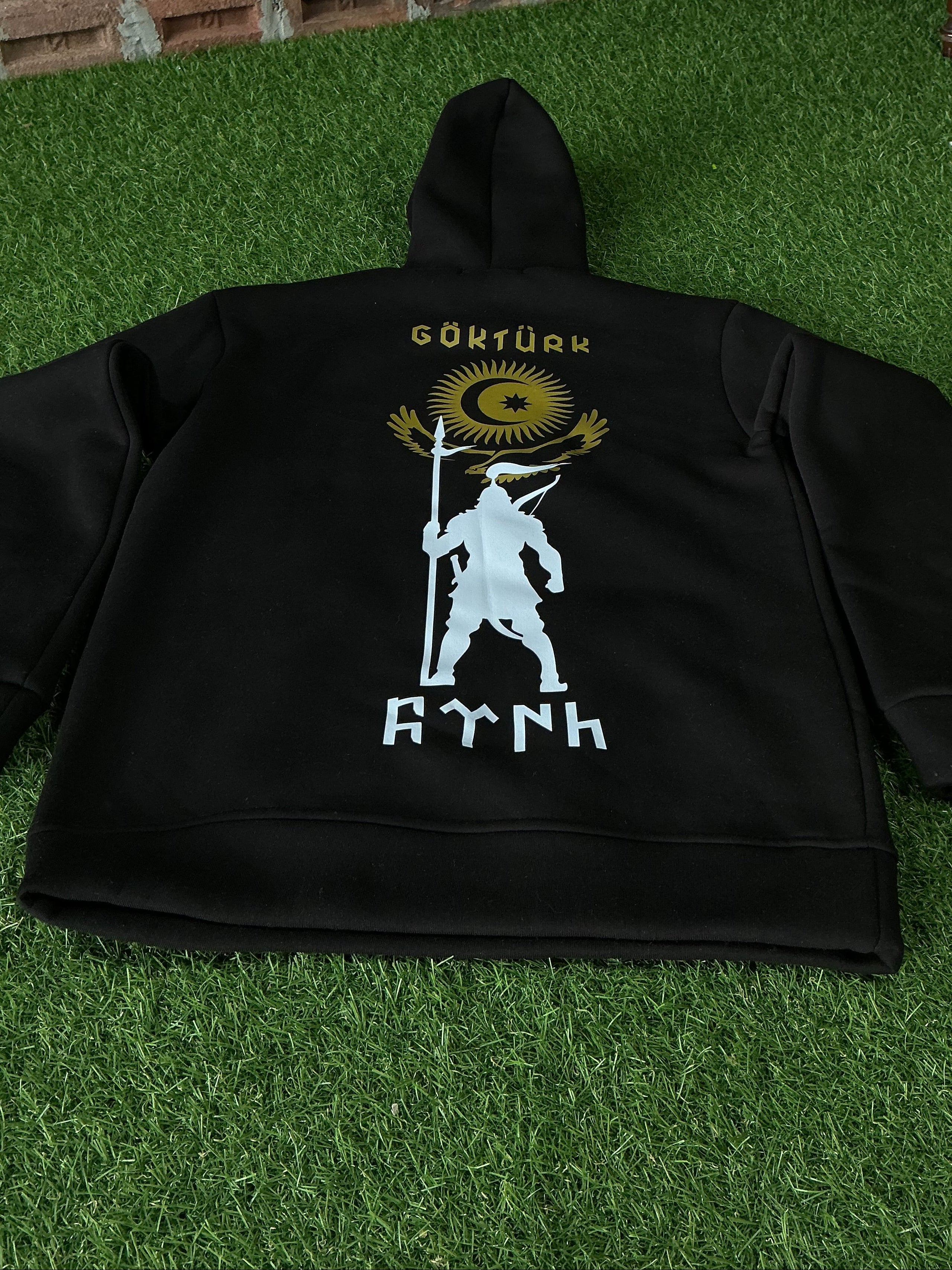 Göktürk Savaşçı Tasarımlı Hoodie – Güç ve Cesaretin Sembolü GSH1