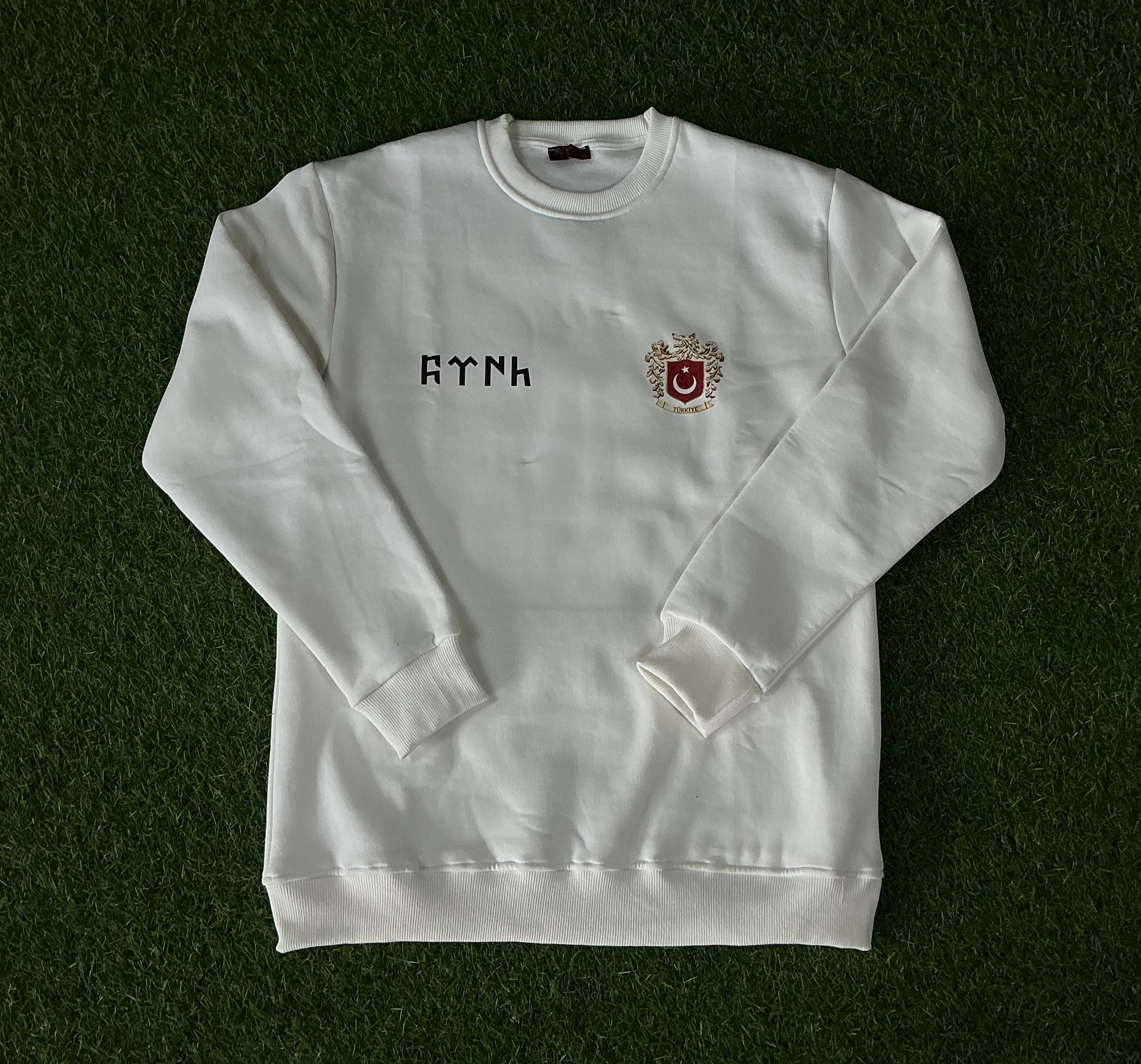 Göktürk Alfabesi Bisiklet Yaka Sweatshirt – Siyah & Beyaz | Minimal ve Anlamlı Tasarım  GTB1