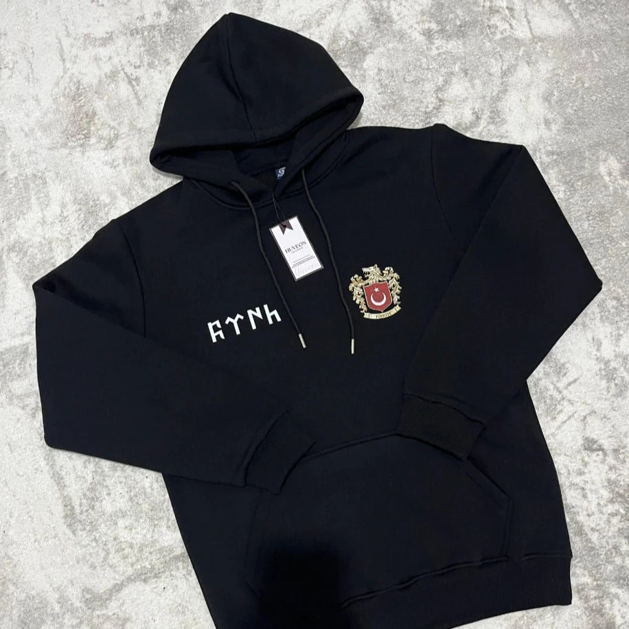 Göktürk Alfabesi Kapüşonlu Hoodie – Siyah & Beyaz | Sade & Rahat Stil